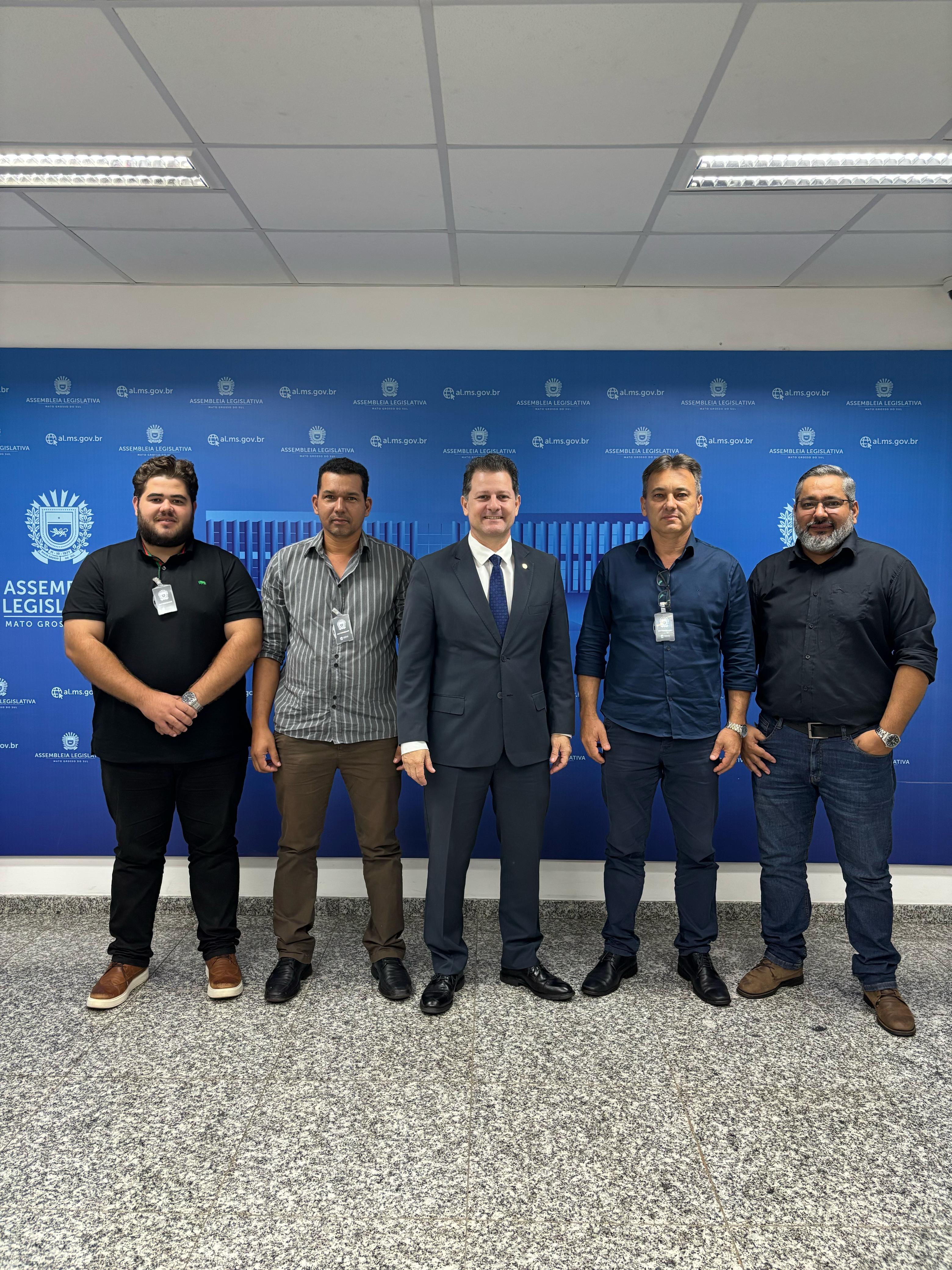 Vereadores em busca de melhorias para o Detran de Antonio João